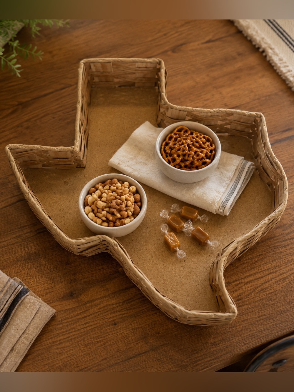 Golden Gals Texas Shaped Wicker Serving Tray Basket Rustic Western Decor 18”